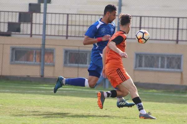 لقطات من الدوري   