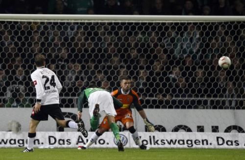 2011-03-122011-03-12t183413z_01_cha106_rtridsp_3_soccer-germany_reuters