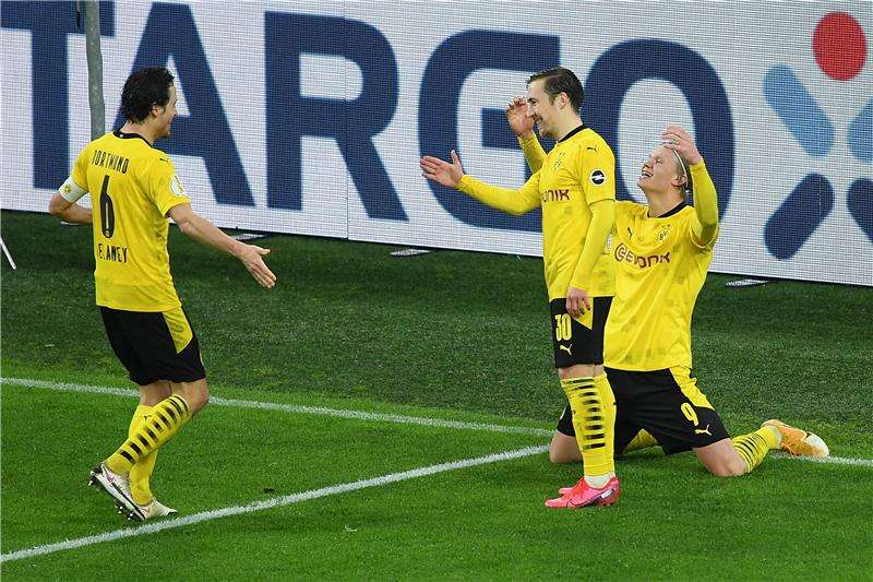 ديلاني - على اليسار