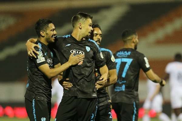 فرحة لاعبي الفتح