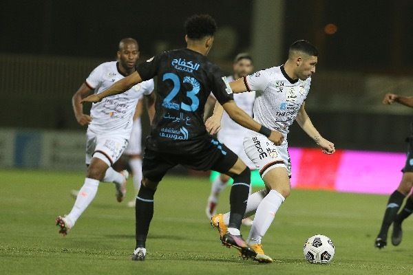 من مباراة الفتح والشباب