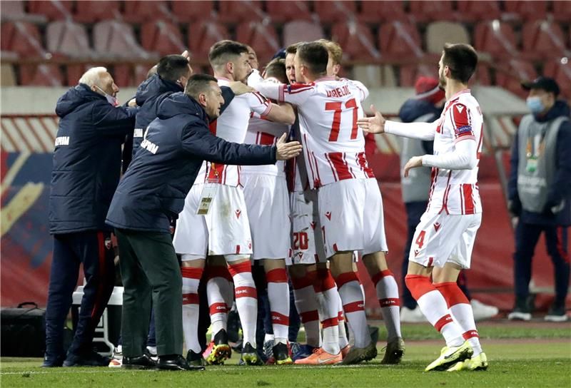 من لقاء ميلان والنجم الاحمر