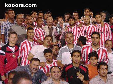صورة نجوم شباب الاردن مع الكأس الغالي