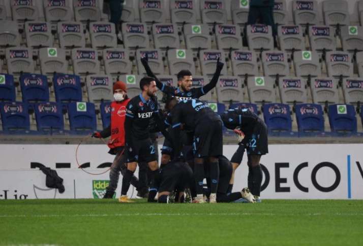 فرحة لاعبي طرابزون سبور