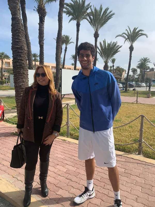 دوقاز مع سلمى المولهي رئيسة اتحاد التنس