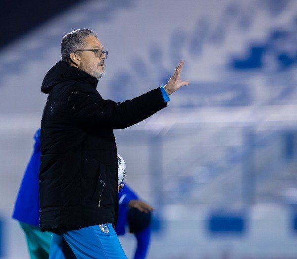 f825e585-1060-4890-8a94-3996d5381dff