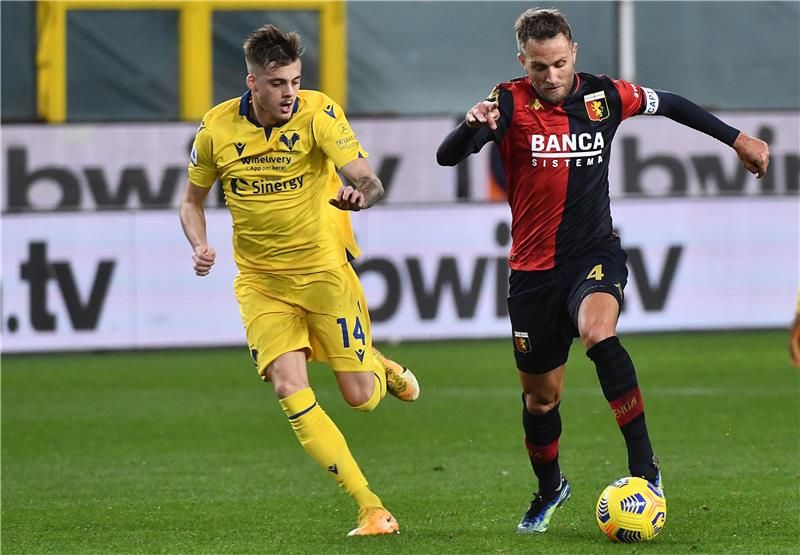 من لقاء جنوى وفيرونا 