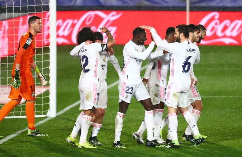 لاعبو ريال مدريد 