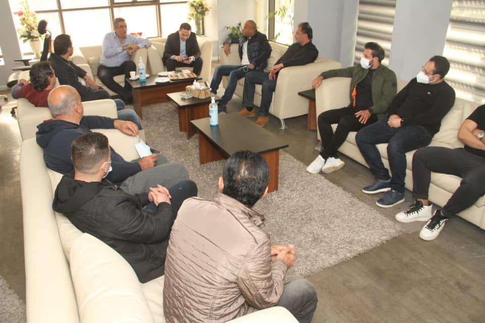 من الاجتماع