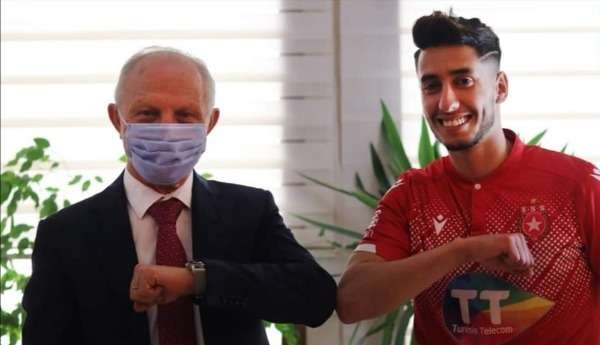 بعد توقيع العقود