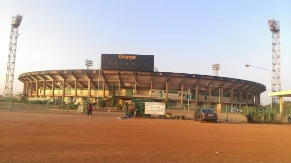 ملعب اللقاء