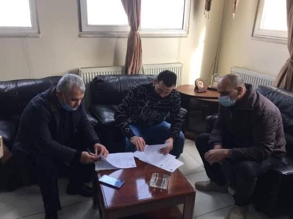 من توقيع عمر قنديل 