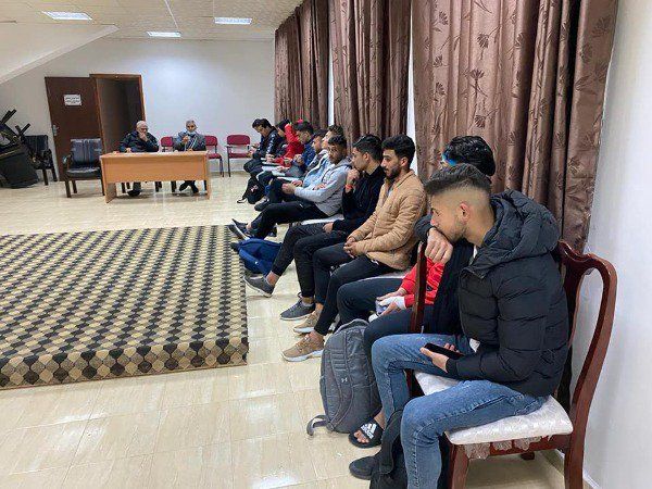 إدارة السموع تلتقي اللاعبين