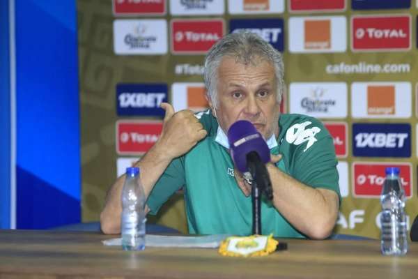 زوران مانولوفيتش