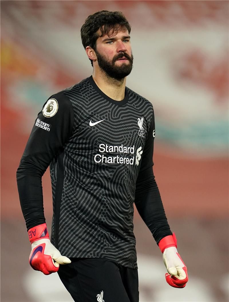 أليسون بيكر