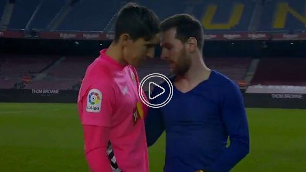 ميسي وحارس إلتشي