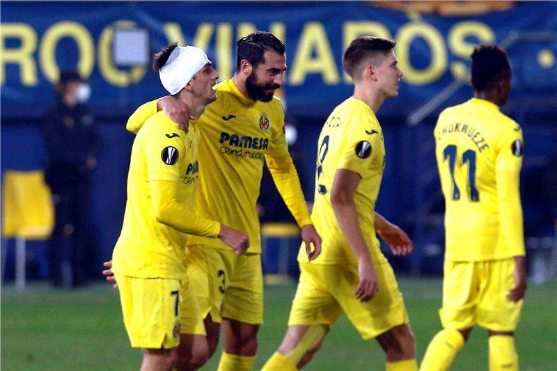 لاعبو فياريال 