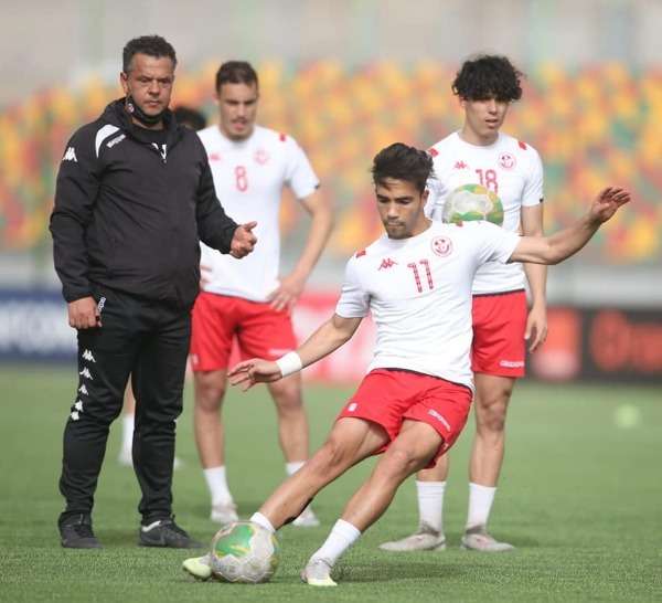 الكنزاري خلال تدريبات الأمس