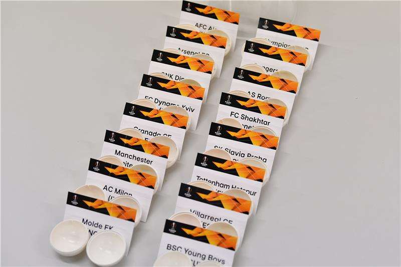 بطاقات قرعة ثمن النهائي