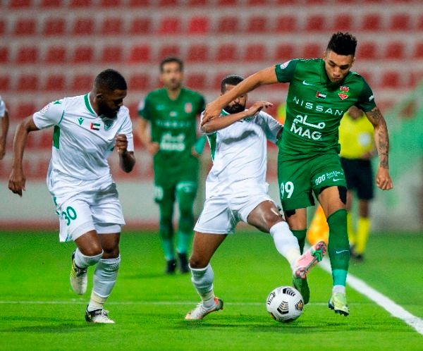 من الدوري الإماراتي