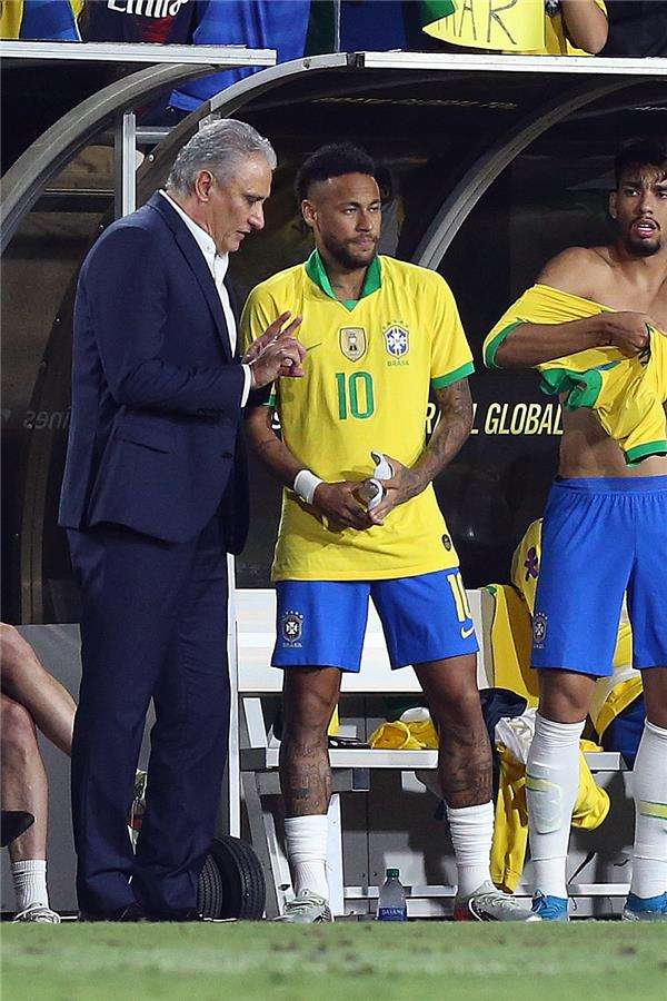 تيتي ونيمار