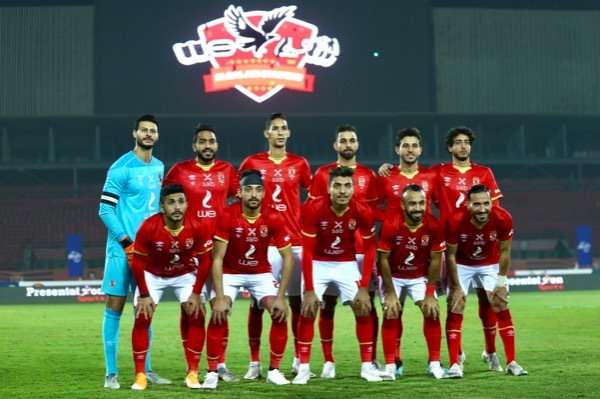 لاعبو الأهلي