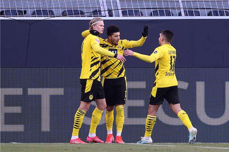 لاعبو بوروسيا دورتموند