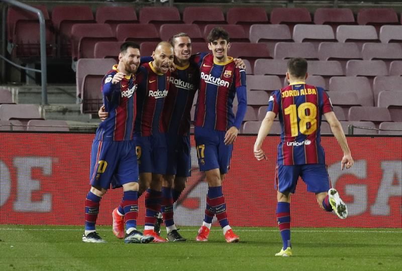 لاعبو برشلونة