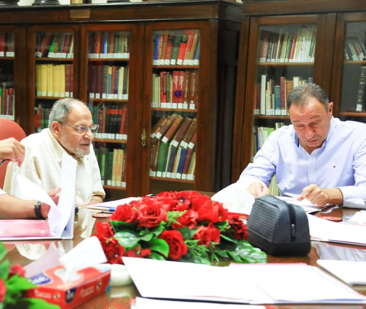 طه إسماعيل مع رئيس الأهلي محمود الخطيب