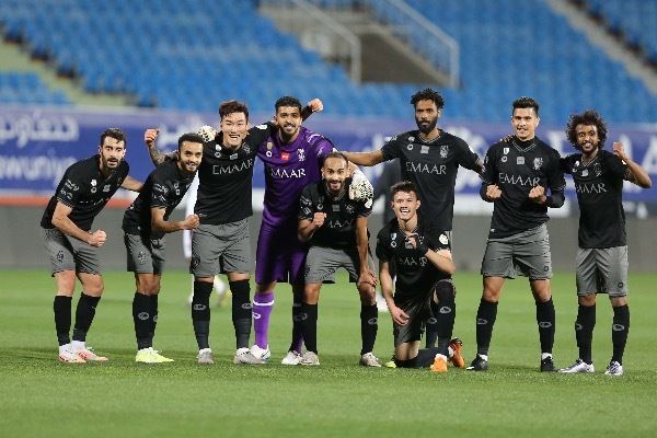 لاعبو الهلال