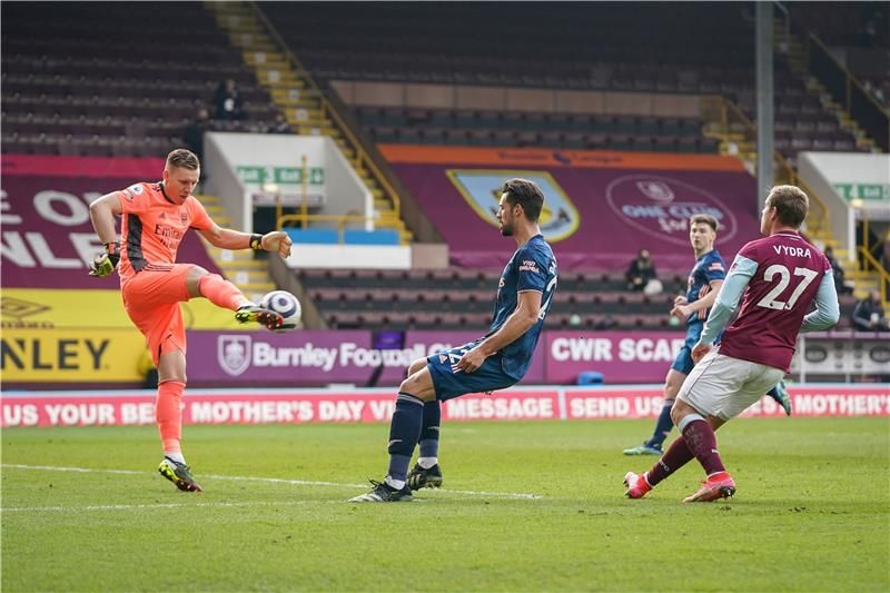 لينو أمام بيرنلي