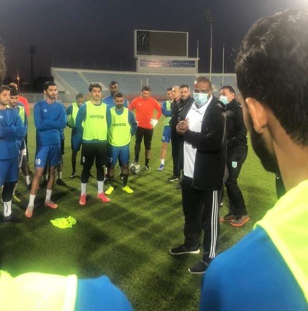 لاعبو كاظمة 