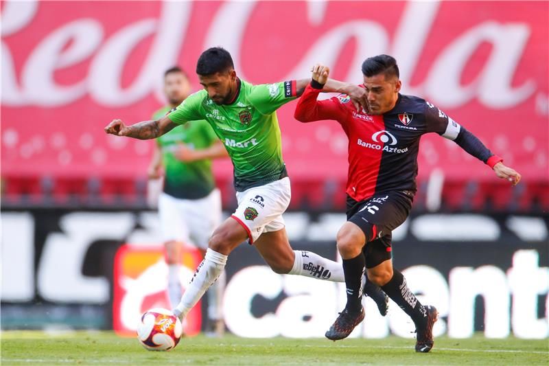 لقطة من مباراة أطلس مع خواريز