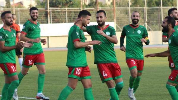 فرحة لاعبي طوباس