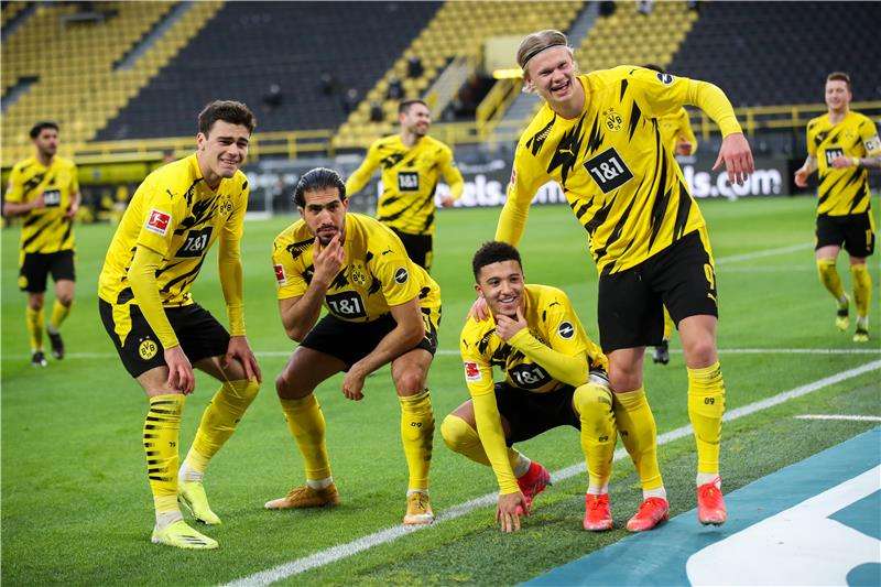 لاعبو بوروسيا دورتموند 