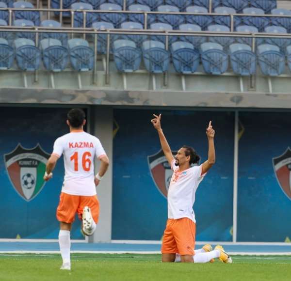 لاعبو كاظمة 