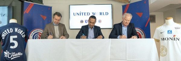 من توقيع العقد