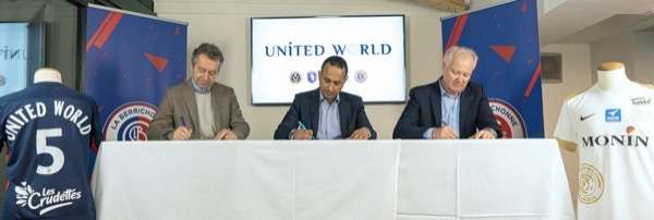 من توقيع العقد