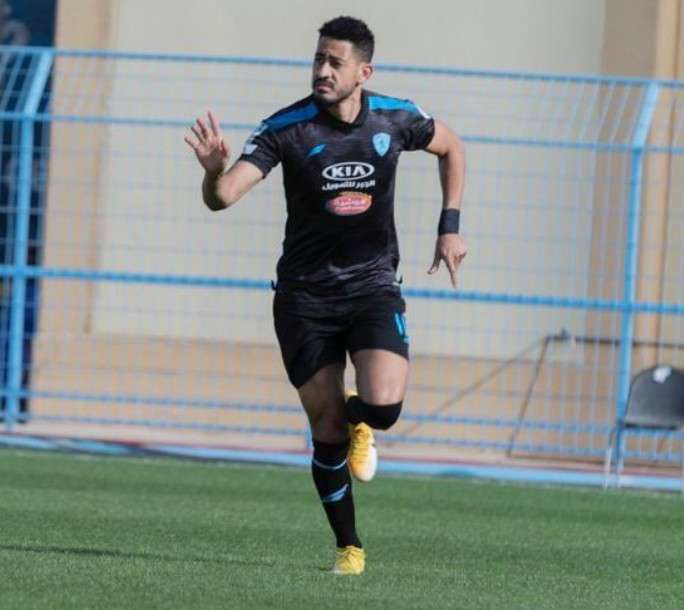 فرحة مراد باتنا بالهدف