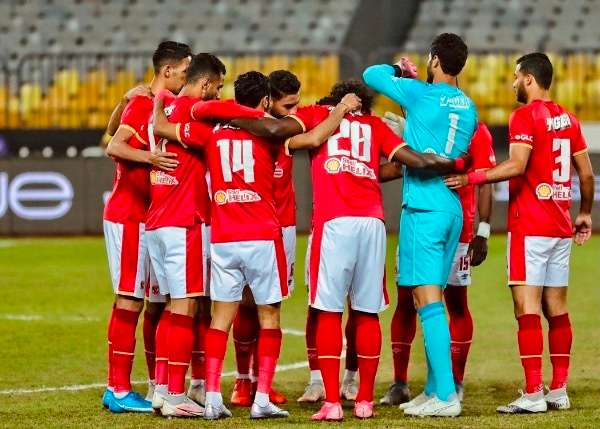 لاعبو الأهلي