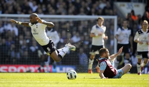 2011-03-192011-03-19t152423z_01_pmh05_rtridsp_3_britain-soccer_reuters