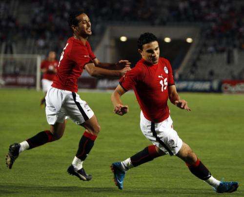 2010-11-17t194838z_01_cai512_rtridsp_3_soccer-friendly_reuters