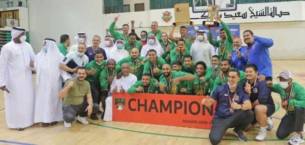 لاعبو شباب الأهلي