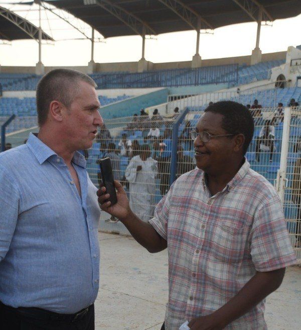 لي كلارك مع مراسل كووورة