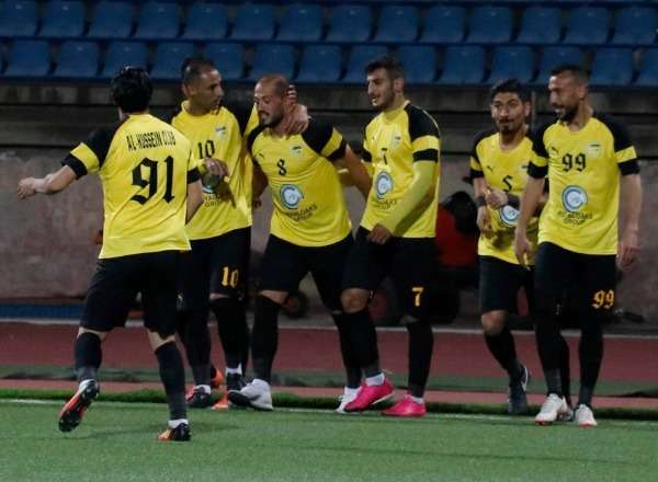 لاعبو الحسين إربد