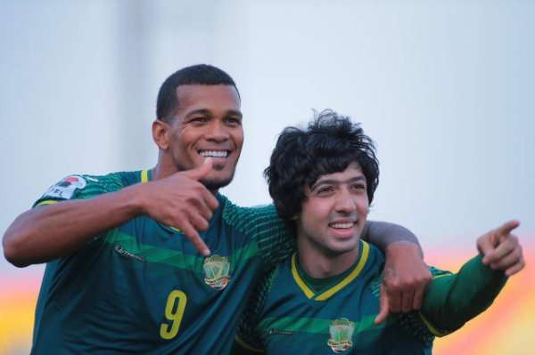 الفنزويلي ريفاز يحتفل بعد التسجيل في شباك الديوانية