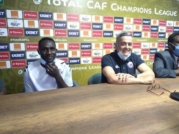 فورموسينيو - المؤتمر الصحفي