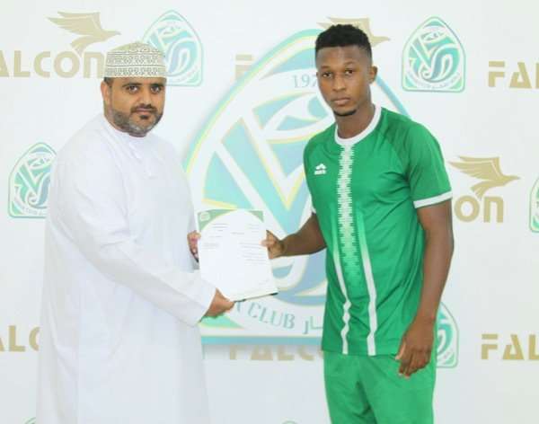 من تقديم اللاعب