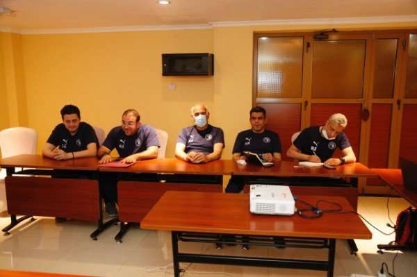 من الاجتماع