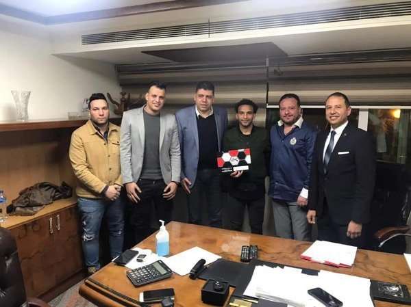 العراقي بعد توقيع عقد التجديد